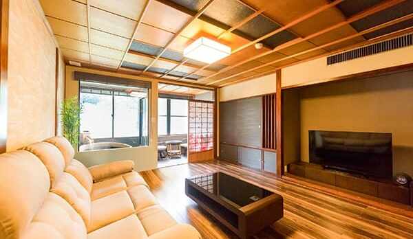 ジュニアスイート（半露天風呂付客室）