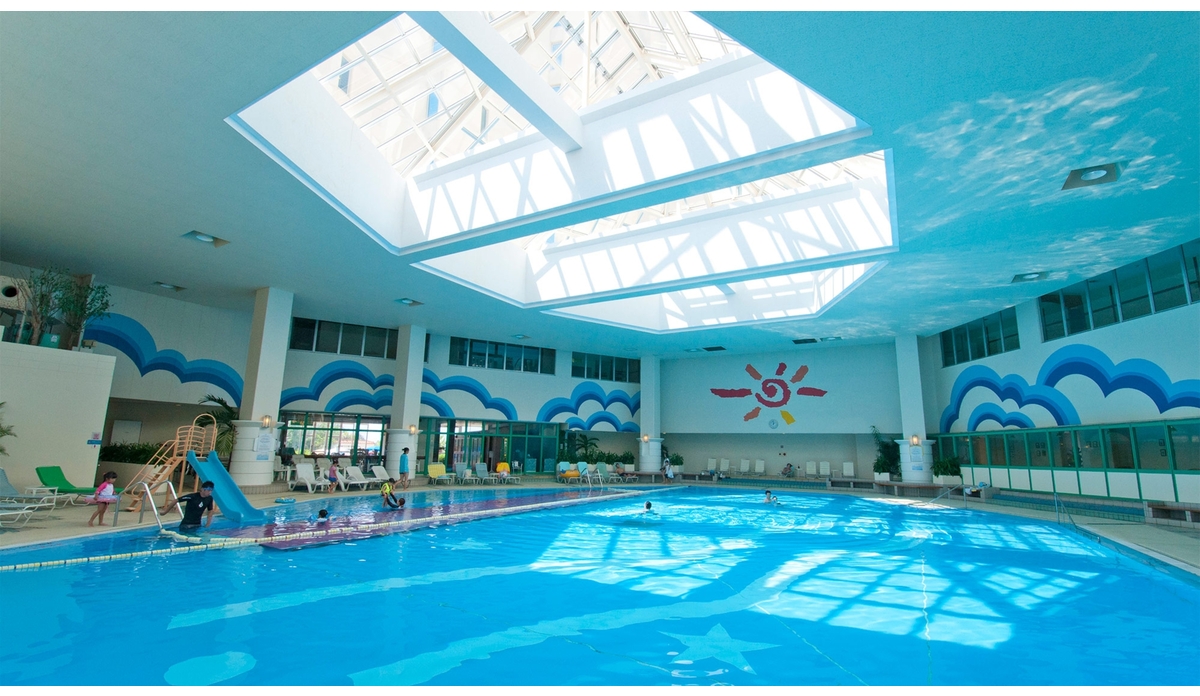 インドアプール