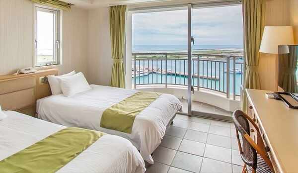 ジュニアツイン