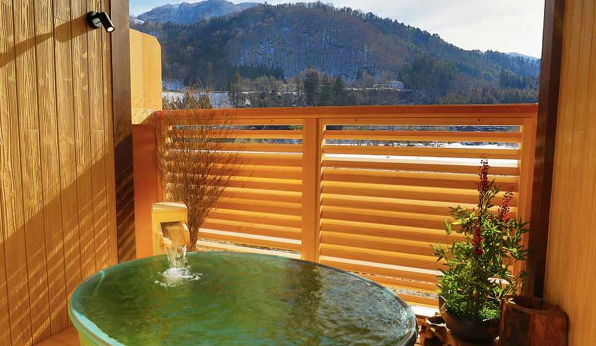 星雲の湯 陶器風呂